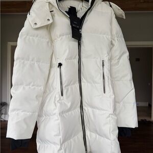 RUDSAK Women's White Puffer Jacket with Hood, STYLE L123544 MIRIAM. Size P/S.